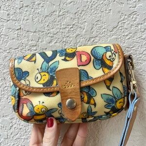 Dooney & Bourke Bee Wristlet